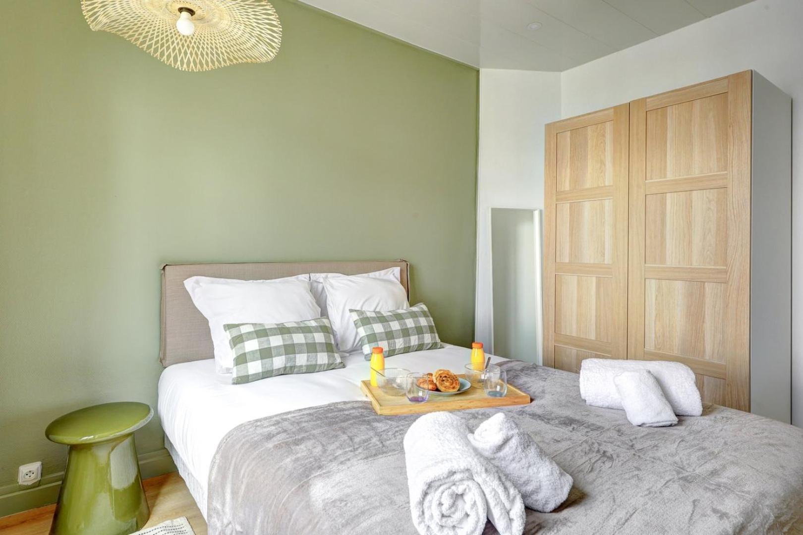 5022 Sandra - Charming 18eme Apartment *